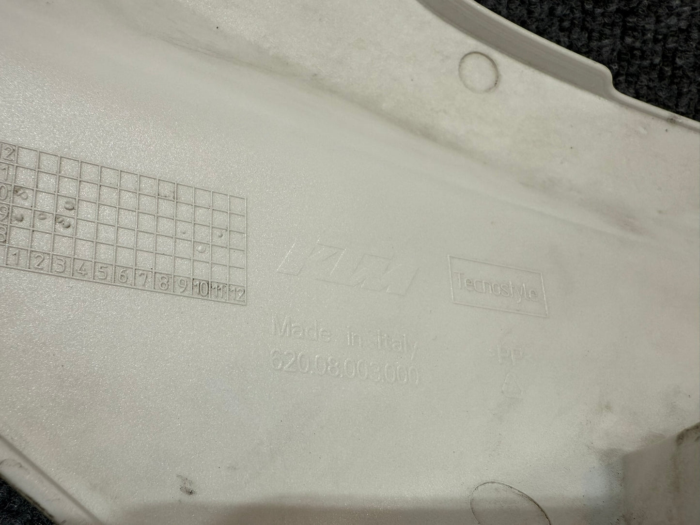 62008003000 KTM 990 RH Headlight Mask (White)