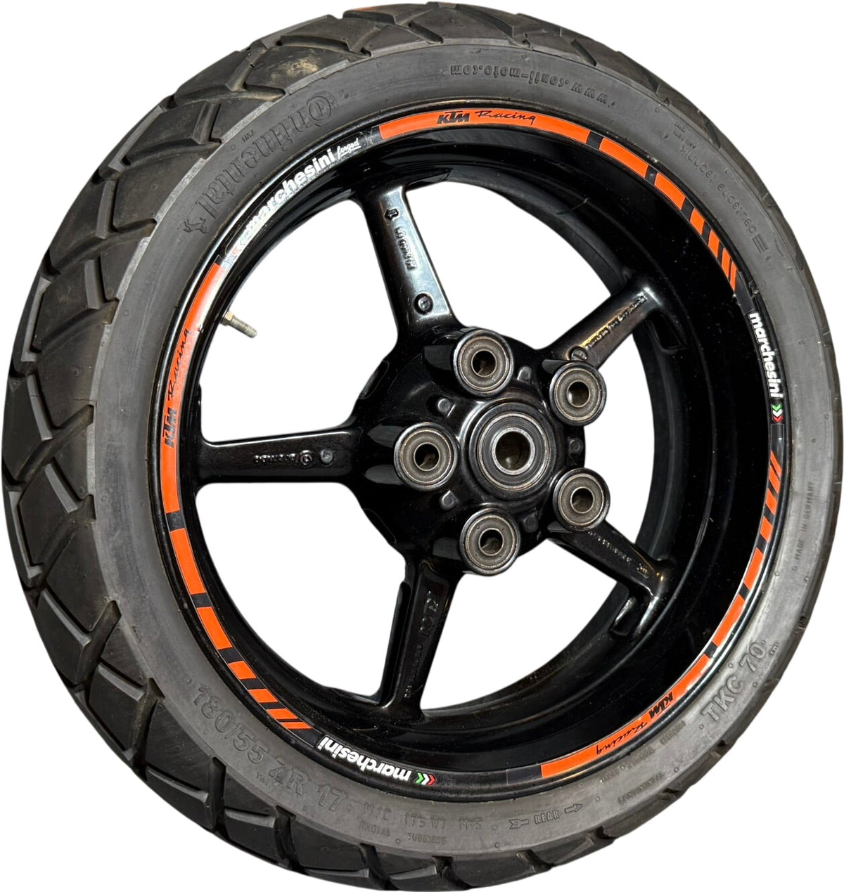KTM 990 rear wheel and tire 6101000114430, detail view
