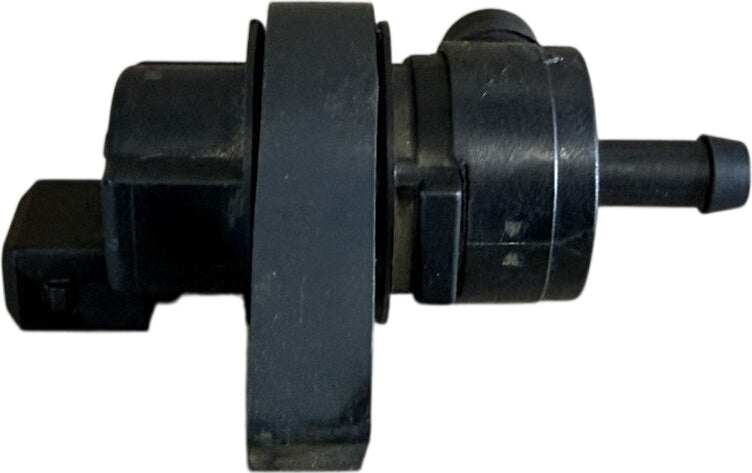 BMW R 1200 GS fuel tank breather valve 13901433603