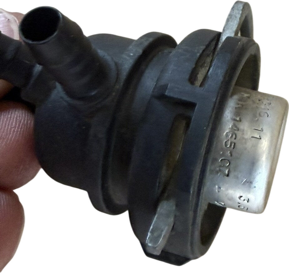 BMW fuel pressure regulator part number 1465107