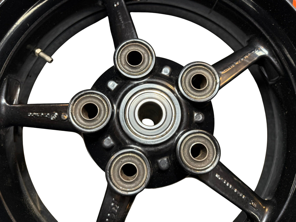 KTM 990 rear wheel and tire 6101000114430, additional view 4